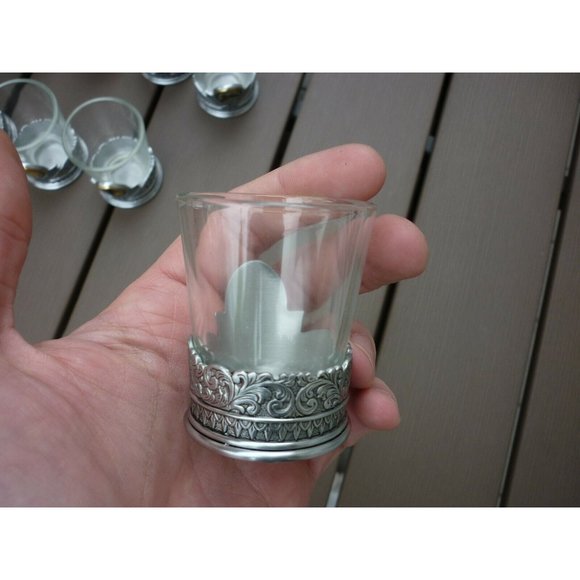 FRANKLIN MINT SPORTSMAN FISH GAME 12 PC Shot Glass - Picture 3 of 8